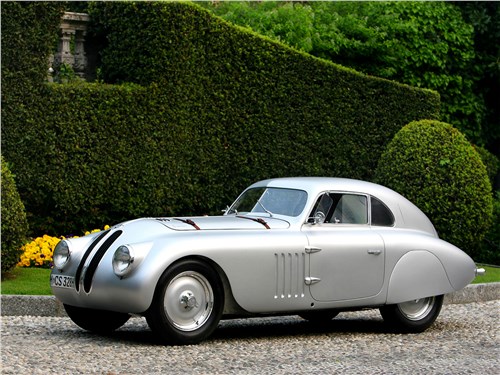 Купе BMW 328 c кузовом от Touring имело впечатляющий для 1930-х годов коэффициент аэродинамического сопротивления 0,35 