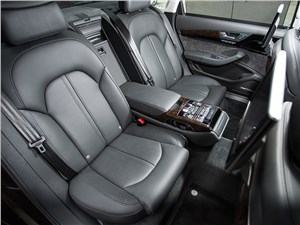 Audi A8 4.0 TFSI 2014 задние кресла