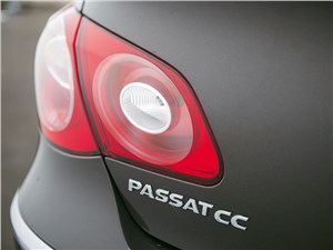 Volkswagen Passat CC 2011 задний фонарь