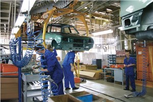 Производство новых автомобилей в России сокращается медленнее, чем авторынок
