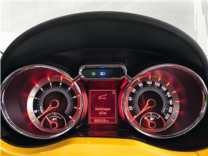 Opel Adam 2013 приборная панель