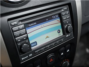 Nissan Almera 2013 монитор