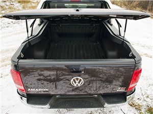 Volkswagen Amarok Double Cab 2011 вид сзади