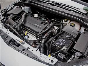 Opel Astra GTC 2012 двигатель