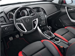 Opel Astra 2013 водительское место