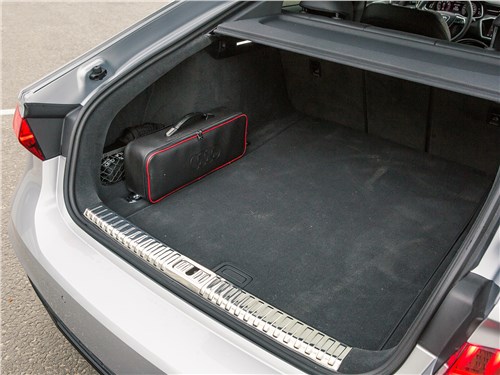Audi A7 Sportback 2018 багажное отделение
