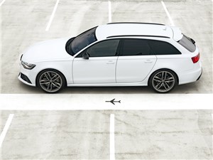 Audi RS6 2013 вид сбоку