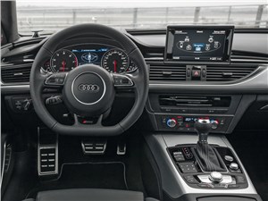 Audi RS6 2013 водительское место