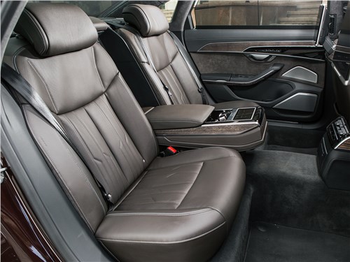Audi A8 L 2018 задние кресла