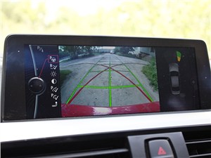 BMW 335i 2012 экран системы iDrive