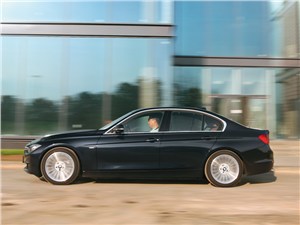 BMW 3 series 2013 вид сбоку