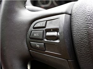 BMW X3 2010 кнопки круиз-контроля