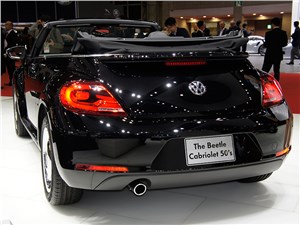 Предпросмотр volkswagen beetle convertible 2013 вид сзади черный