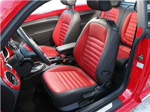 Volkswagen Beetle 2013 передние кресла