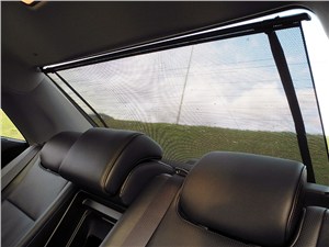 Toyota Camry 2012 шторка заднего стекла