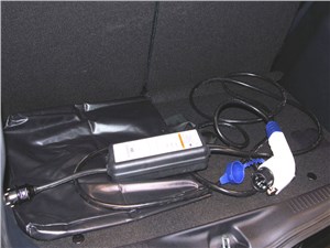 Предпросмотр mitsubishi i-miev 2009 кабель для зарядки