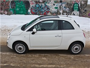 Fiat 500 2008 вид сбоку