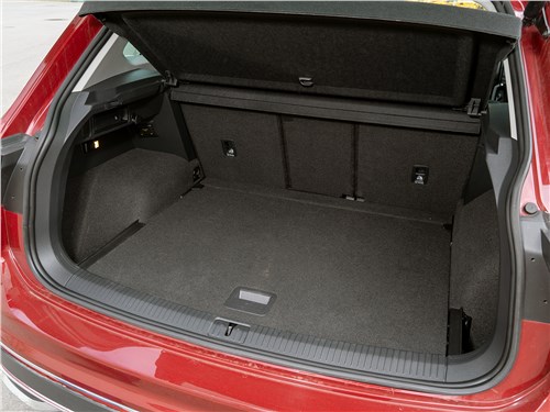 Volkswagen Tiguan (2021) багажное отделение