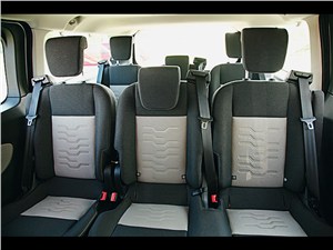 Предпросмотр ford transit custom 2012 задние кресла