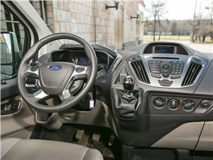 Ford Tourneo Custom 2013 водительское место