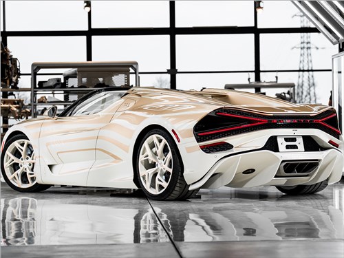 Bugatti Mistral W16&nbsp;Mistral&nbsp;La&nbsp;Perle&nbsp;Rare