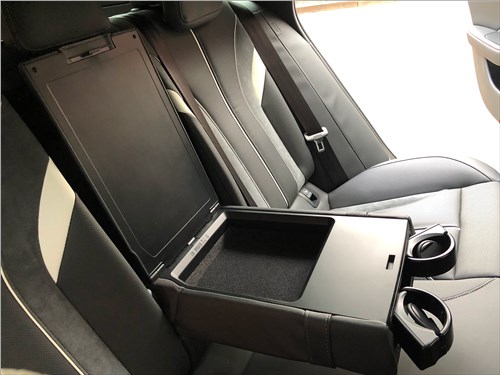 Предпросмотр hongqi h6 (2025) подлокотник