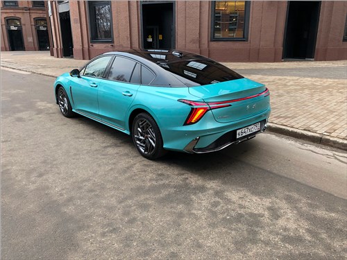 Предпросмотр hongqi h6 (2025) вид сзади