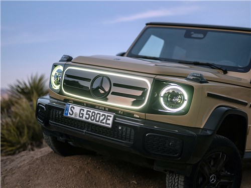 Mercedes-Benz G580 with EQ Technology (2025) вид спереди