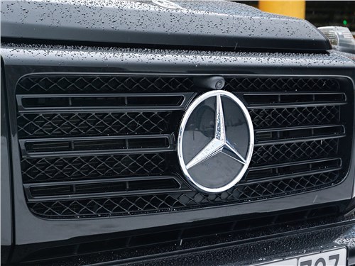 Mercedes-Benz G-Class (2019) решетка радиатора