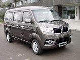 В Китае продается минивэн, внешне напоминающий BMW Х5