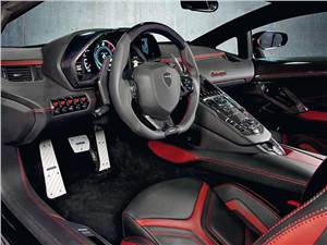 Lamborghini Aventador водительское место