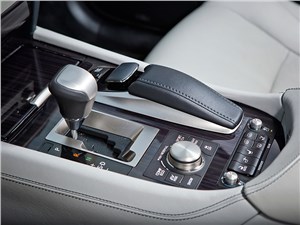 Lexus LS 600h L 2012 интерьер