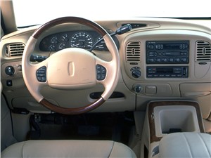 Сухопутные дредноуты (Chevrolet Tahoe, GMC Yukon, Cadillac Escalade, Ford Expedition, Lincoln Navigator) Navigator - 