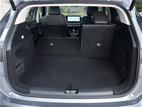 Предпросмотр москвич м70 (2026) багажное отделение