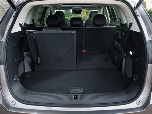 Предпросмотр москвич м90 (2026) багажное отделение