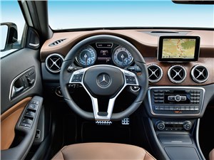 Mercedes-Benz GLA-klasse 2013 водительское место