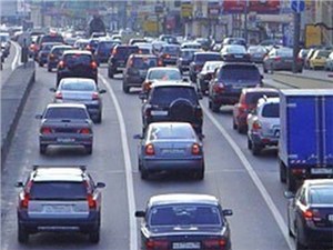 Мичуринский проспект стоит из-за ремонта