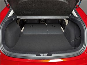 Mazda 3 2013 багажное отделение
