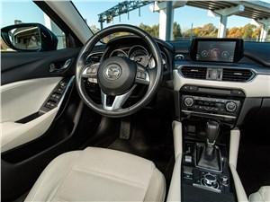 Mazda 6 салон