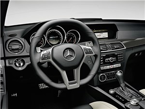 Mercedes-Benz C63 AMG 2012