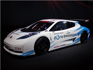 Nissan показал на ММАС-2012 спортивный электромобиль