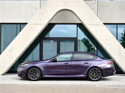 BMW вышел в лидеры по числу эвакуаций в Москве