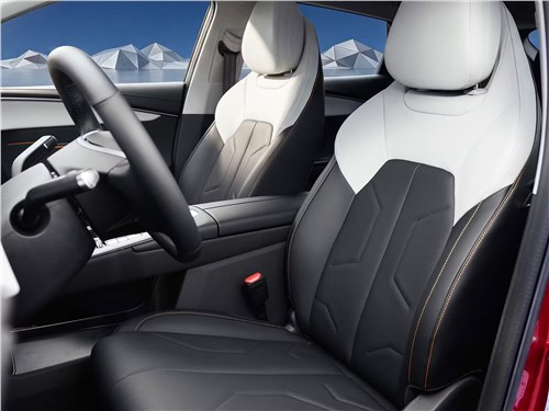 Предпросмотр omoda c5 (2026) передние кресла