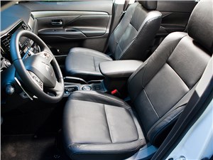 Mitsubishi Outlander 2013 передние кресла
