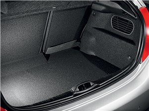Peugeot 208 2013 багажное отделение