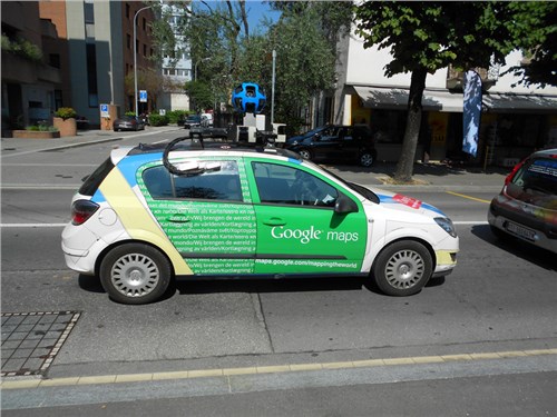 Google научит свои автономные автомобили «видеть» поворотники