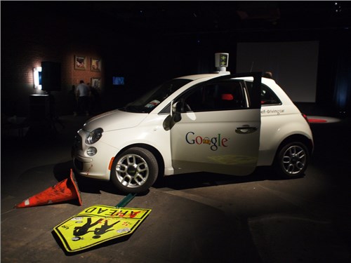 Google добавил «человечности» в стиль вождения своих «беспилотников»