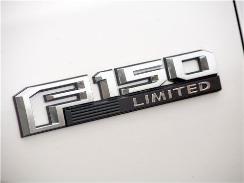 Предпросмотр ford f-150 2016 шильдик