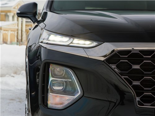 Hyundai Santa Fe 2019 передняя оптика