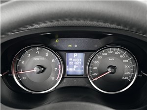 Subaru Impreza 2011 приборная панель
